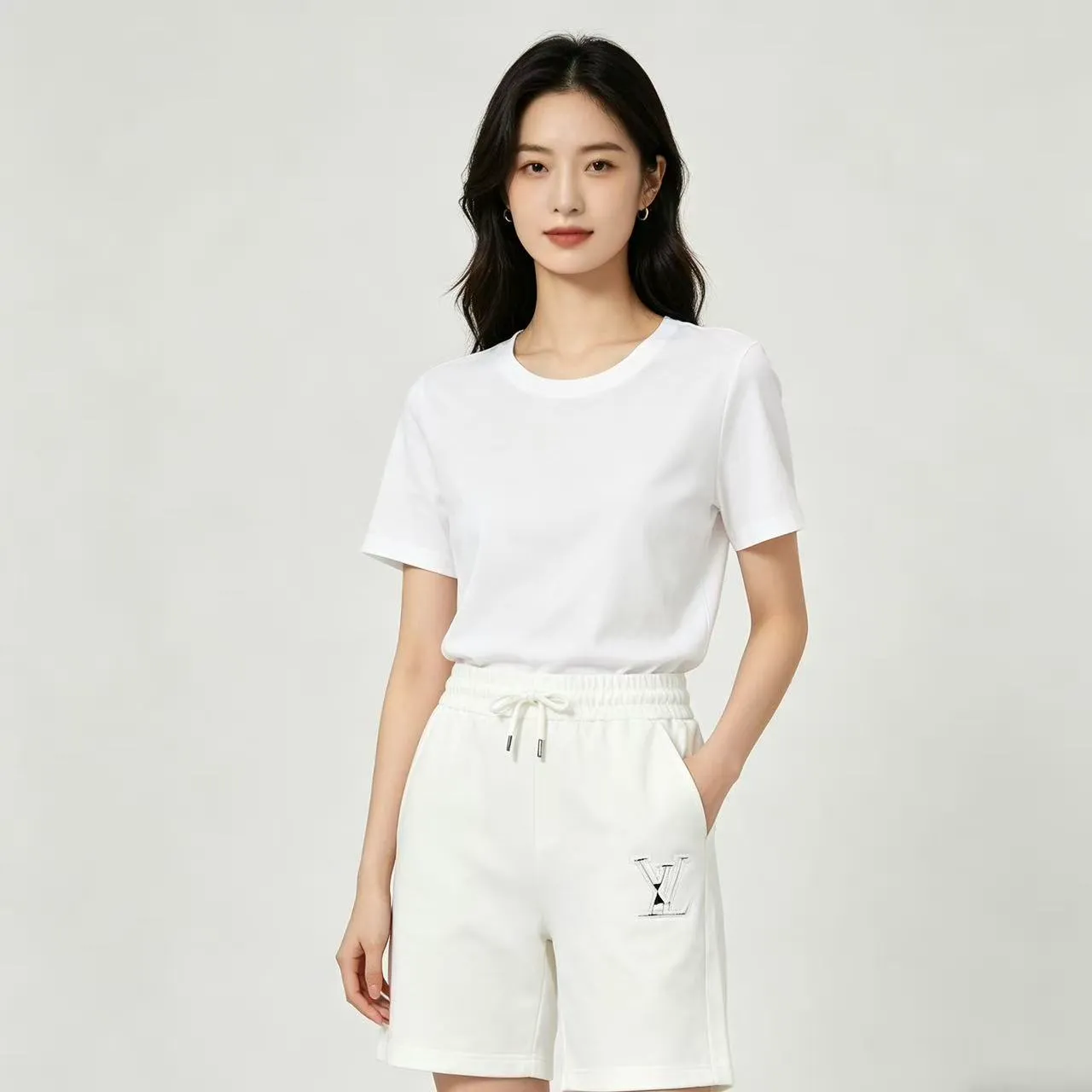 Louis Vuitton/ logo